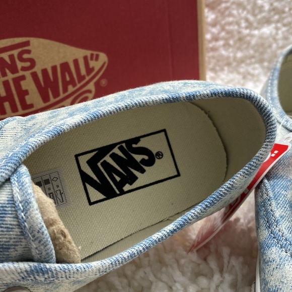 VANS AUTHENTIC BRAND NEW - Picture 8 of 8